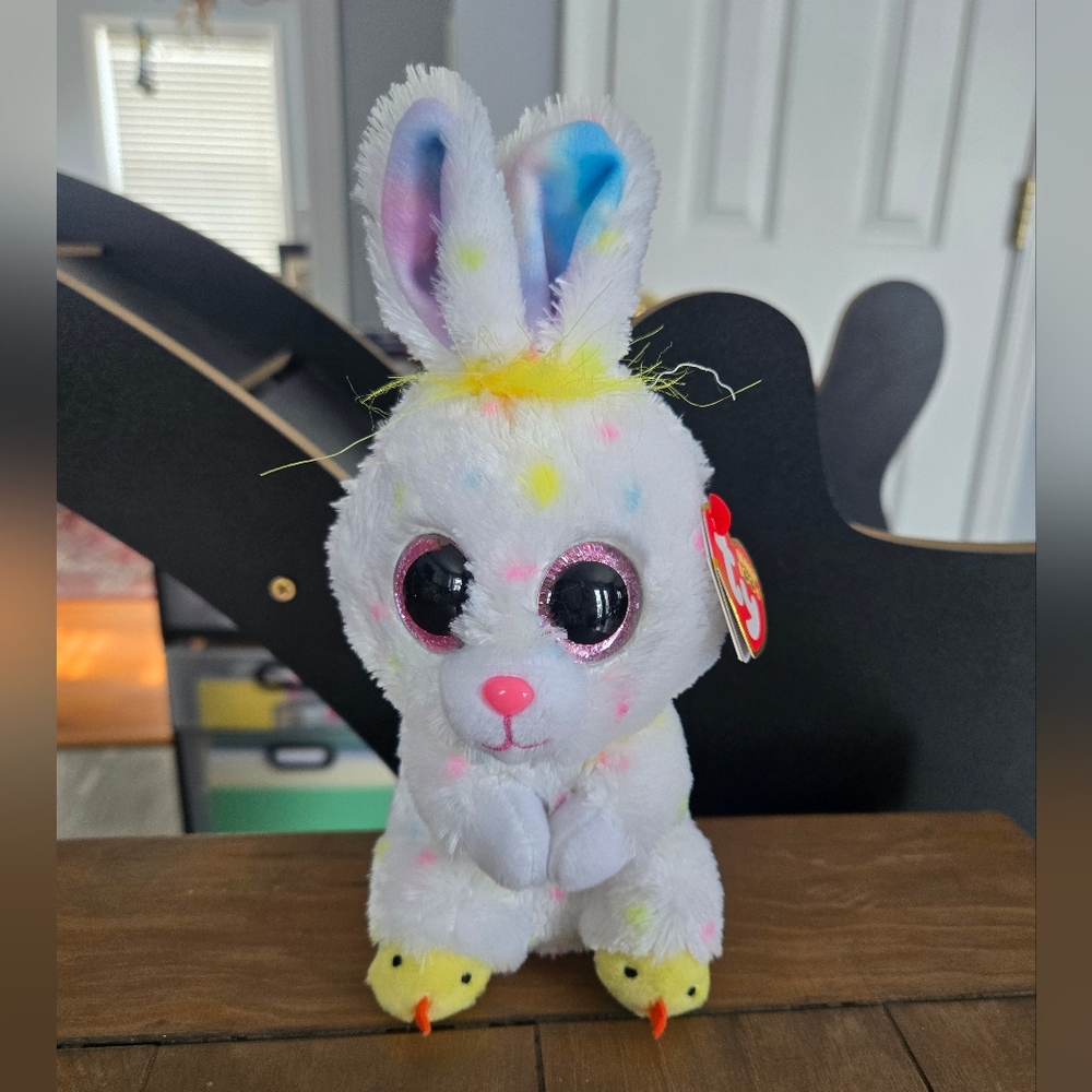 Ty Dusty The Easter Bunny With Chick Feet Beanie Boo